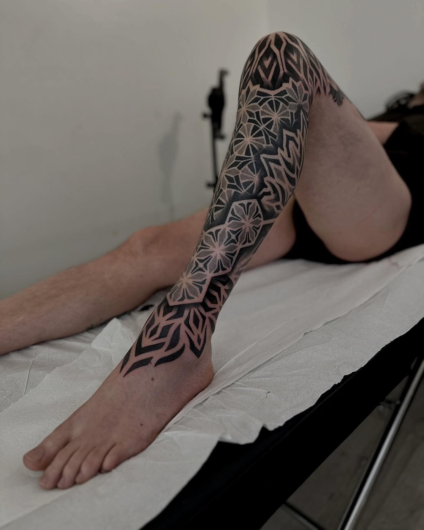 Family Addiction Tattoo Shop のメインスタジオ画像